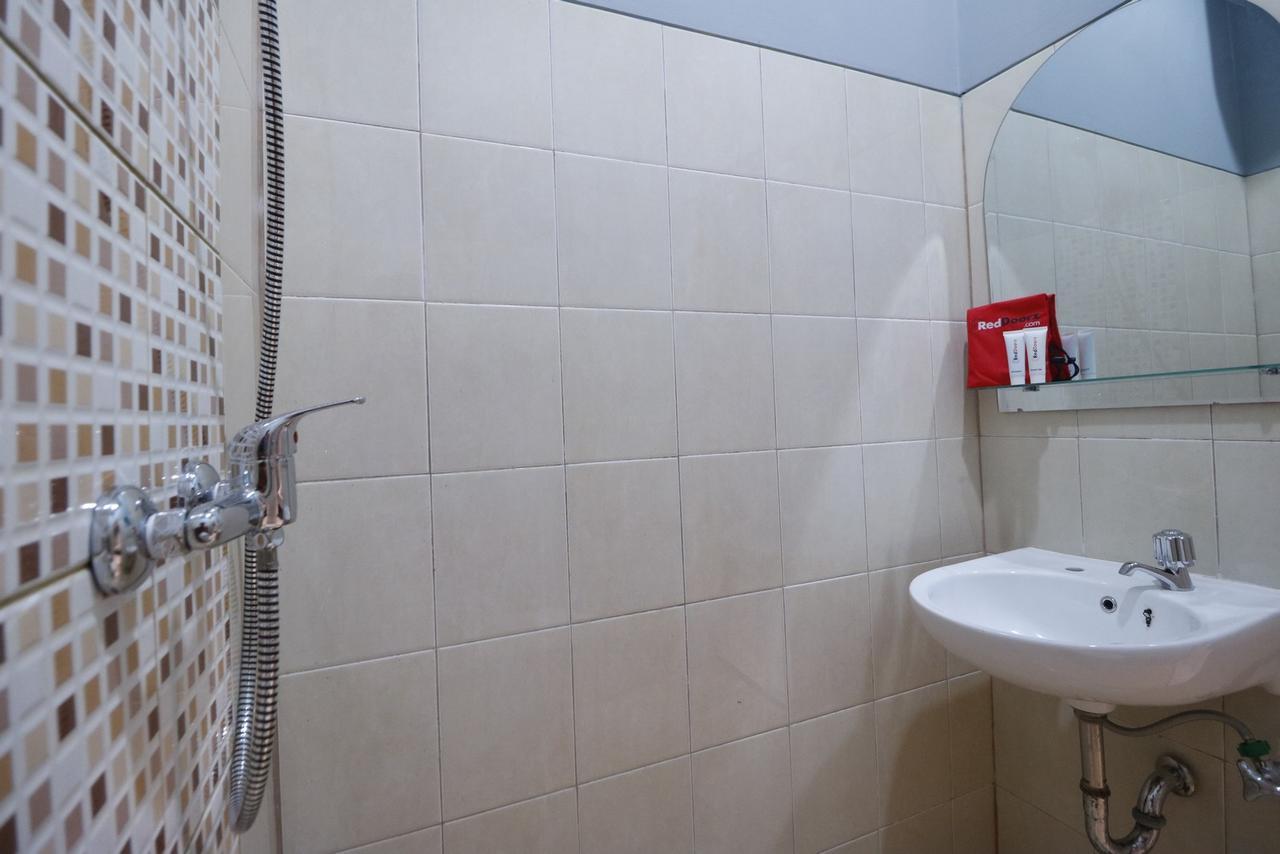 Reddoorz Plus Near Rs Harapan Kita Cakarta Dış mekan fotoğraf
